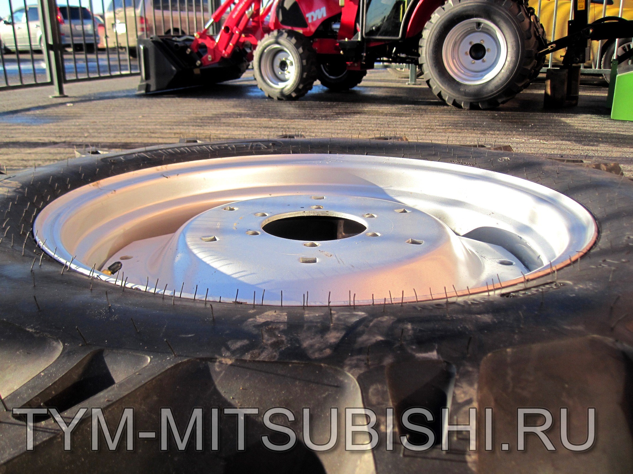 Передние колесные диски трактора TYM T353 с изменяемой шириной колеи